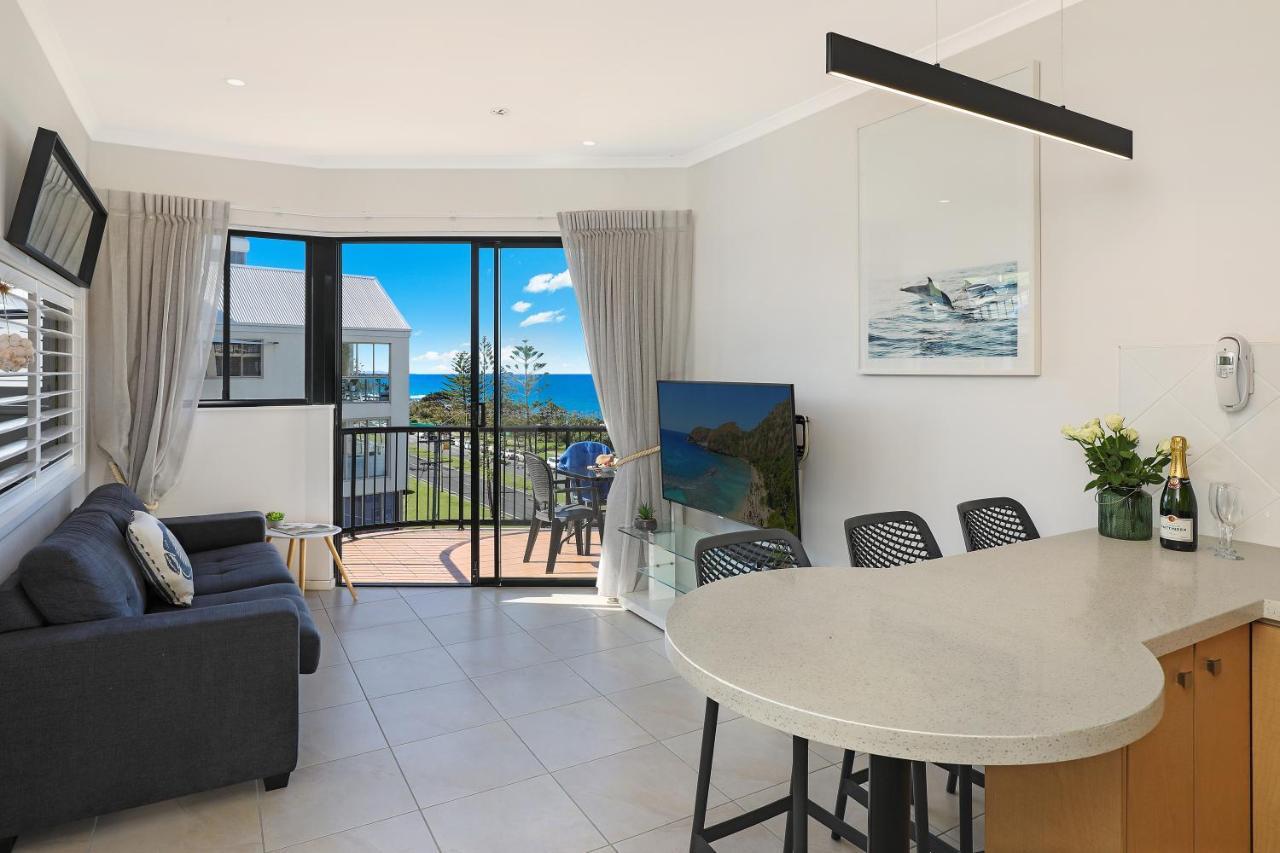 Ocean Boulevard Alexandra Headland Exterior photo